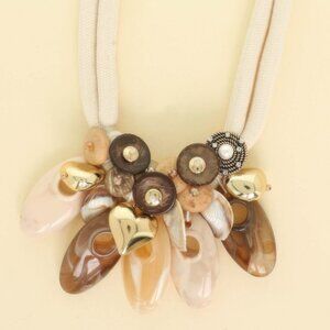 Stone Theme Necklace With Wood Discs